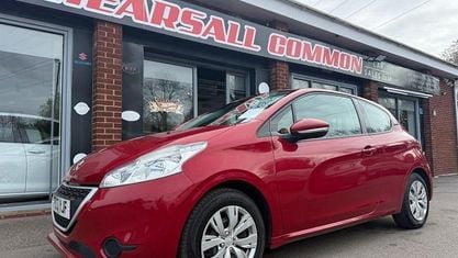Usado Peugeot 208 Access 68 HP (50 kW) 2013 Vermelho Citadino