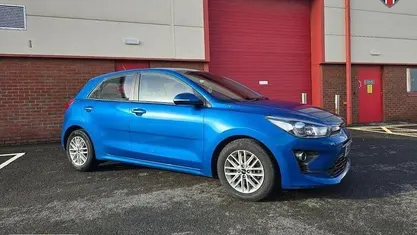 Used Kia Rio 101 HP (74 kW) 2022 Blue Hatchback