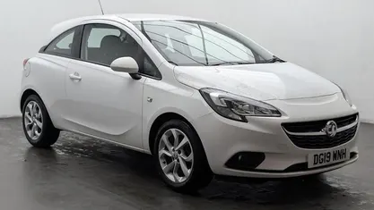 Used Vauxhall Corsa S 90 HP (66 kW) 2019 White Hatchback