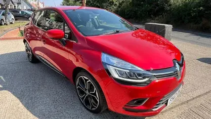 Used Renault Clio Dynamique 90 HP (66 kW) 2017 Red Hatchback
