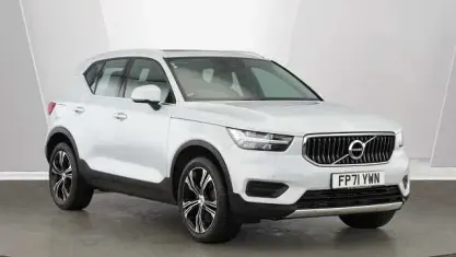 Used Volvo XC40 Inscription 211 HP (155 kW) 2021 Silver SUV