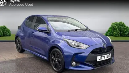 Used Toyota Yaris 116 HP (85 kW) 2024 Blue Hatchback