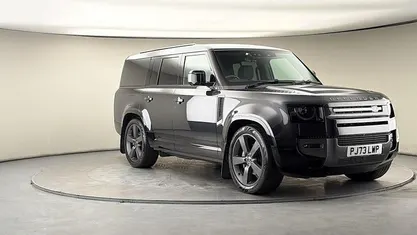 Used Land Rover Defender S 300 HP (220 kW) 2023 Carpathian grey SUV