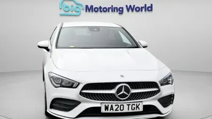 Begagnad Mercedes CLA180 AMG line 136 HK (100 kW) 2022 Sedan