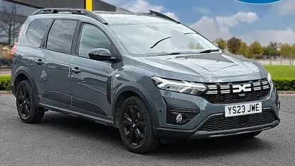 Used Dacia Jogger Extreme 110 HP (80 kW) 2023 Grey MPV