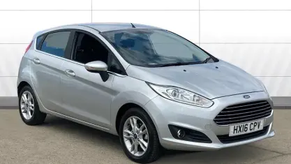 Used Ford Fiesta Zetec 101 HP (74 kW) 2016 Silver Hatchback