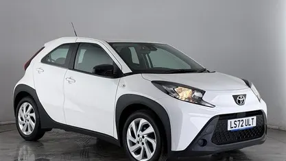 Used Toyota Aygo X PURE 72 HP (52 kW) 2025 SUV