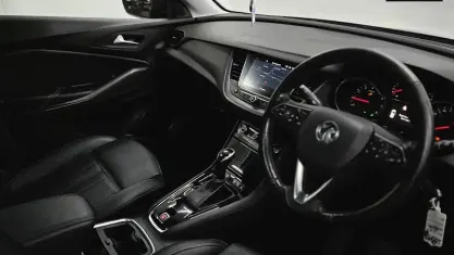 Used Vauxhall Grandland X Elite 131 HP (96 kW) 2021 SUV