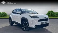 White Used 2024 Toyota Yaris Cross Design SUV | £22,992 (Fair price)