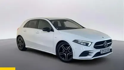 Begagnad Mercedes A200 Executive 163 HK (119 kW) 2022 Vit Halvkombi