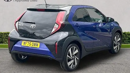 New Toyota Aygo X 72 HP (52 kW) 2025 Juniper blue bitone SUV