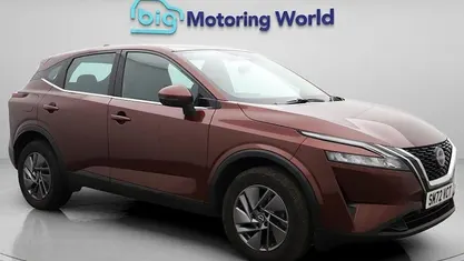 Used Nissan Qashqai Acenta Premium 140 HP (102 kW) 2023 Red SUV