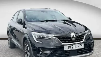 Used Renault Arkana Iconic 143 HP (105 kW) 2021 Black SUV