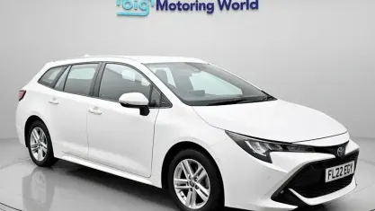 Used Toyota Corolla 122 HP (89 kW) 2022 White Estate