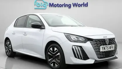 Used Peugeot 208 Allure 101 HP (74 kW) 2025 White Hatchback