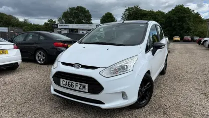 Used Ford B-MAX Zetec 140 HP (102 kW) 2016 White MPV