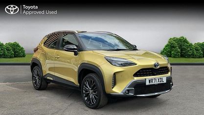 Begagnad Toyota Yaris Hybrid 116 HK (85 kW) 2021 Guld Kombi