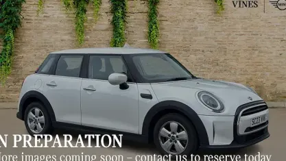 Used Mini Cooper Classic 136 HP (100 kW) 2022 White Hatchback
