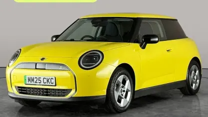 Używany Mini Cooper Classic 160 kW (218 KM) 2026 Hatchback
