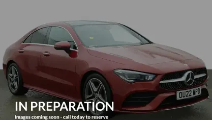 Usado Mercedes CLA180 AMG Line Premium Plus 136 CV (100 kW) 2022 Berlina