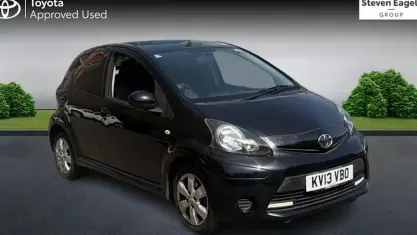 Begagnad Toyota Aygo Style 68 HK (50 kW) 2014 Halvkombi