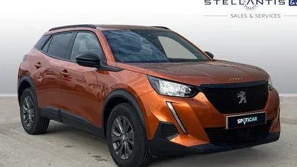 Used Peugeot 2008 Active+ 101 HP (74 kW) 2023 Orange SUV