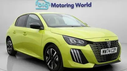 Used Peugeot 208 Allure 101 HP (74 kW) 2024 Yellow Hatchback