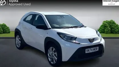 Used Toyota Aygo X PURE 72 HP (52 kW) 2024 White SUV