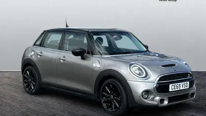 Used Mini Cooper S Exclusive 178 HP (130 kW) 2022 Silver Hatchback