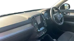 Onyx black Used 2021 Volvo XC40 Momentum SUV | £18,995 (Fair price)