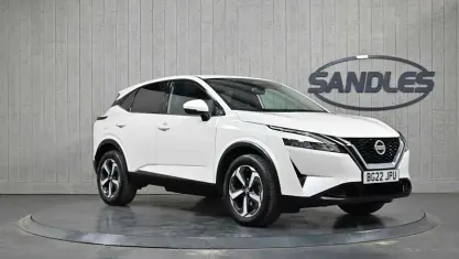 Used Nissan Qashqai N-Connecta 140 HP (102 kW) 2022 White SUV
