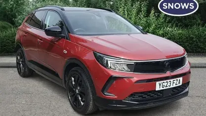 Second-hand Vauxhall Grandland X S 131 CP (96 kW) 2023 Roșu SUV