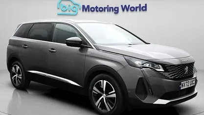 Begagnad Peugeot 5008 GT 131 HK (96 kW) 2023 Grå SUV