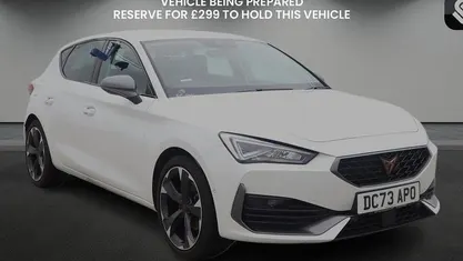 Candy white/candy white Used 2023 Cupra Leon Hatchback | £19,500 (Fair price)