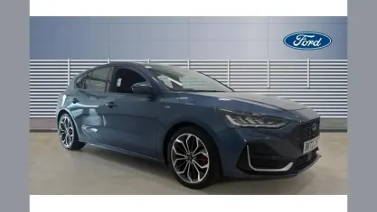 Used Ford Focus ST-Line 125 HP (91 kW) 2022 Blue Hatchback