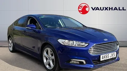 Used Ford Mondeo Titanium 160 HP (117 kW) 2016 Blue Hatchback