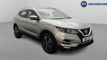 Silver Used 2018 Nissan Qashqai N-Connecta SUV | £10,749 (Fair price)