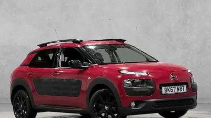 Used Citroën C4 Cactus Flair 82 HP (60 kW) 2017 Red Hatchback