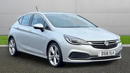 Used Vauxhall Astra SRi 150 HP (110 kW) 2018 Silver Hatchback