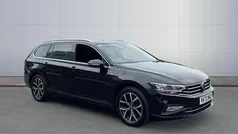 Black Used 2022 VW Passat SEL Estate | £20,176 (Fair price)