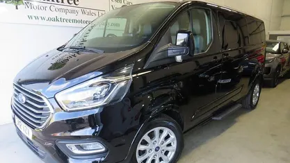 Used Ford Tourneo Titanium 185 HP (136 kW) 2021 MPV