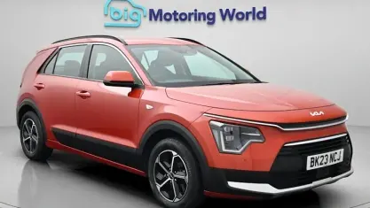 Używany Kia Niro 141 KM (103 kW) 2023 Pomarańczowy SUV