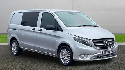 Begagnad VW Touran S 105 HK (77 kW) 2013 Minibuss