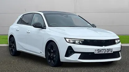 Used 2025 Vauxhall Astra Ultimate Hatchback | £16,499 (Good price)