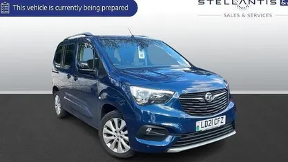 Used Vauxhall Combo Elite 131 HP (96 kW) 2021 MPV