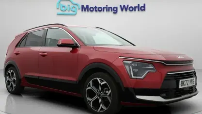 Używany Kia Niro 141 KM (103 kW) 2022 Czerwony SUV