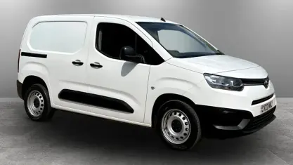 Used Toyota Proace City Active 102 HP (75 kW) 2022 White MPV