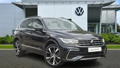 Used VW Tiguan R-line 245 HP (180 kW) 2023 Black SUV
