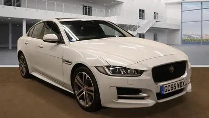 Used Jaguar XE R-Sport 200 HP (147 kW) 2015 White Sedan