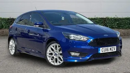 Used Ford Focus Zetec 150 HP (110 kW) 2016 Blue Hatchback